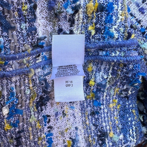 St John sparkly boucle cropped jacket size 2, shades of blue/yellow - Picture 3 of 9